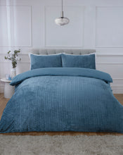 Load image into Gallery viewer, Modern Chevron Teddy Fleece Duvet Cover with Pillowcase